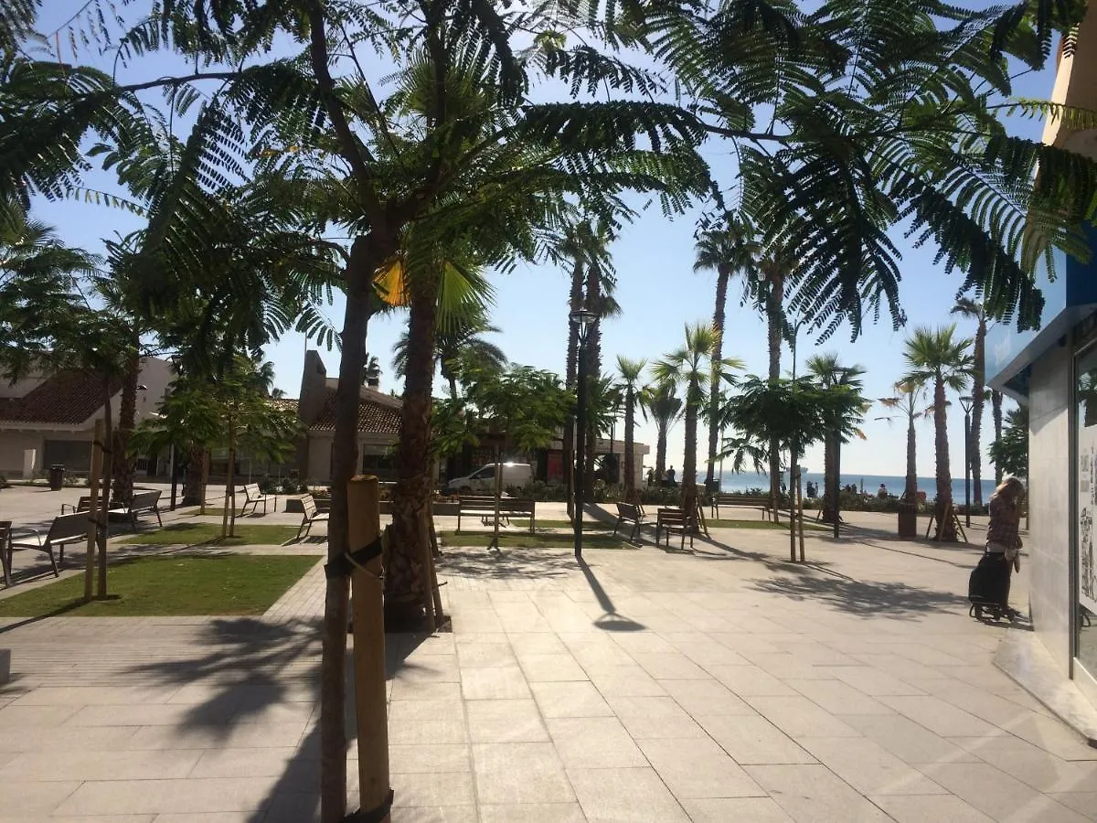 Royal Executive Suite Malaga Apartment