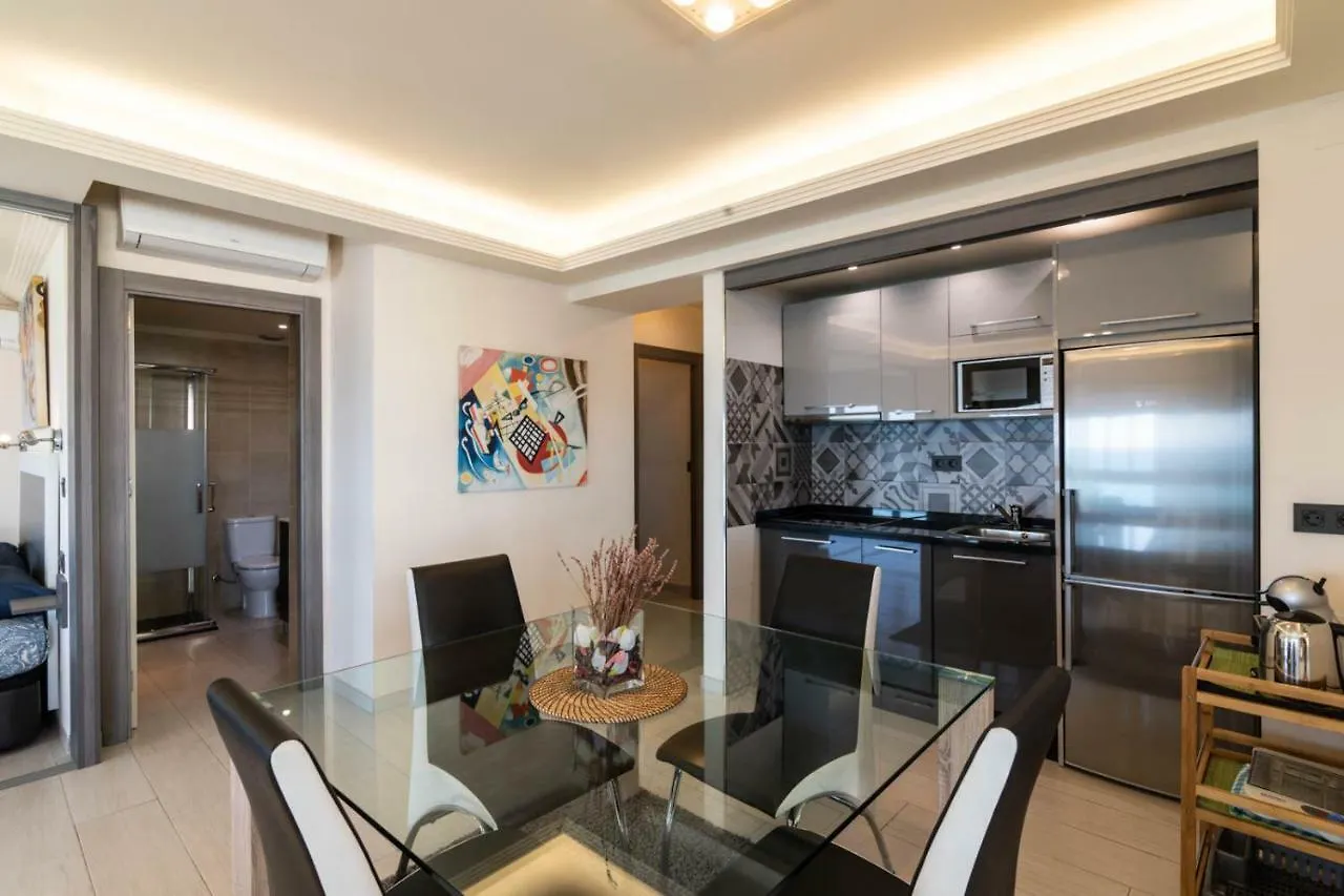 Royal Executive Suite Malaga Apartment
